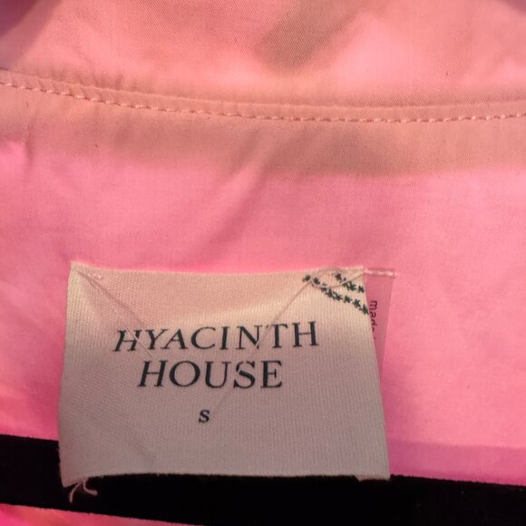 Hyacinth House Pink Embroidery Arem Caftan from Tuckernuck - Picture 2 of 3